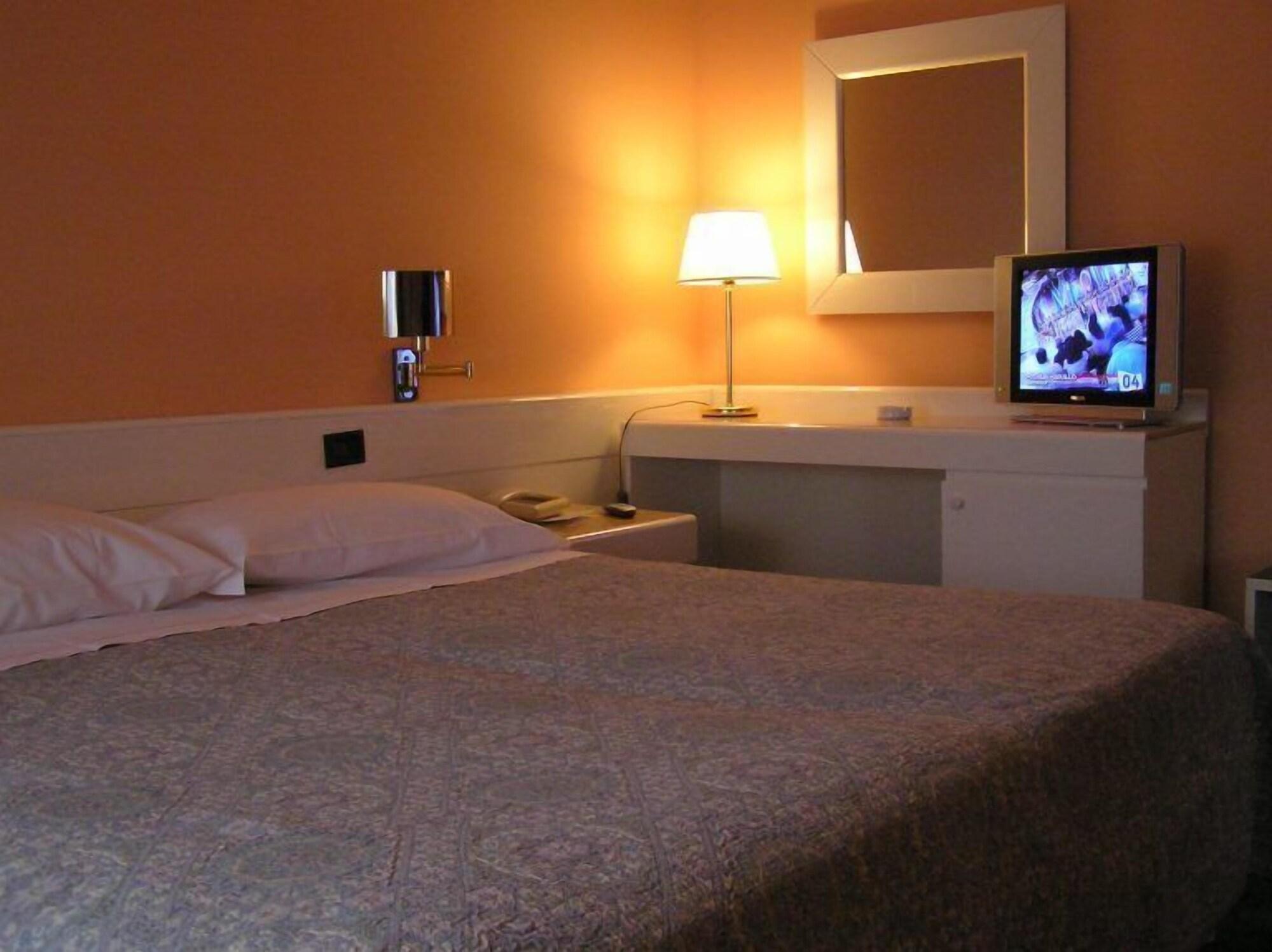 Hotel Giovanni Padova Bagian luar foto