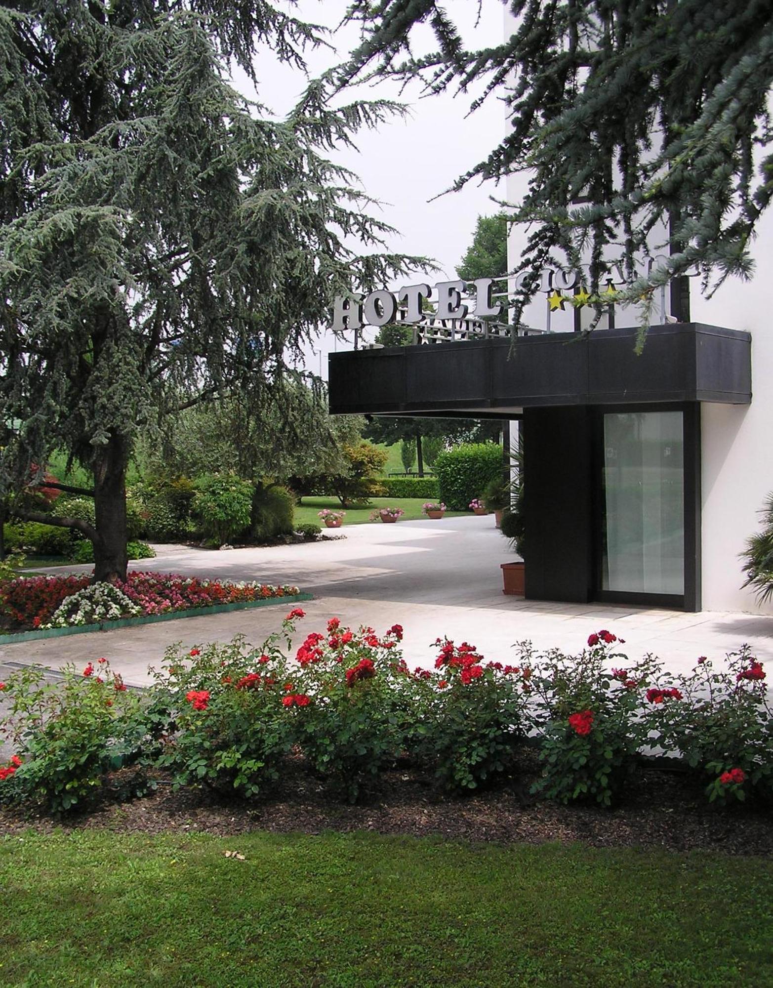Hotel Giovanni Padova Bagian luar foto