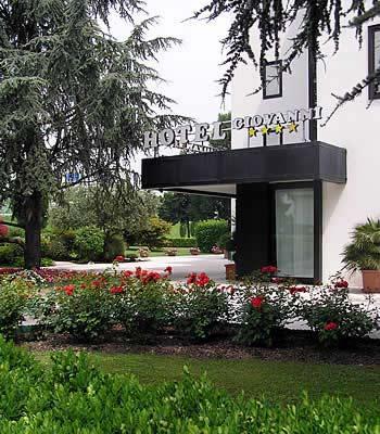 Hotel Giovanni Padova Bagian luar foto